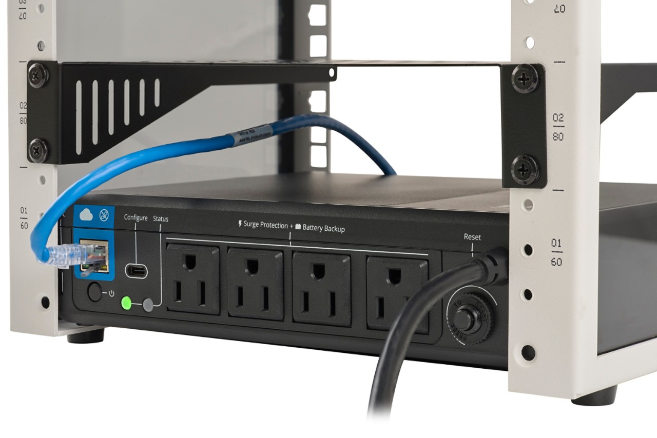 eaton-smallrack-closeup.jpg