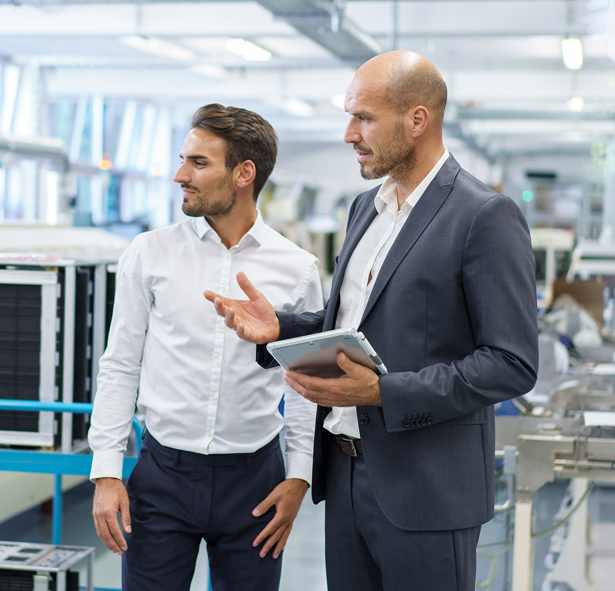 Businessmen discussion - 1282123684