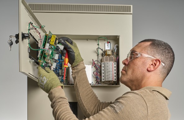 Eaton service technician performing RPP display upgrade